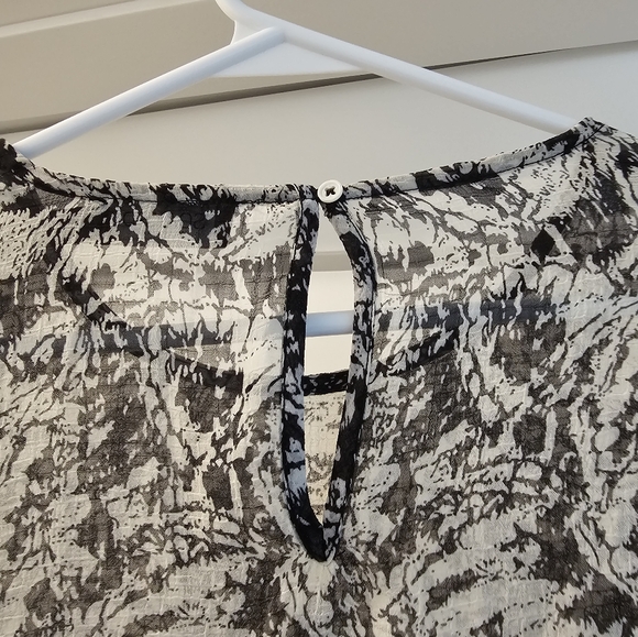 Soaked in Luxury top M - Picture 6 of 8